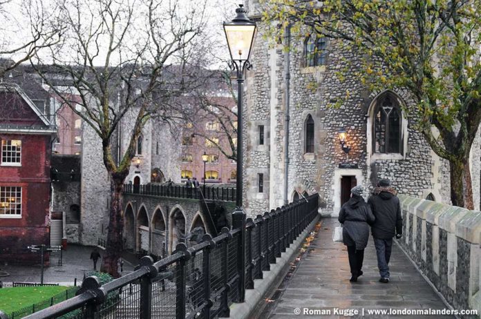 Tower of London Rundgang Mauern