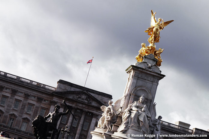 Wachablösung London Buckingham Palace