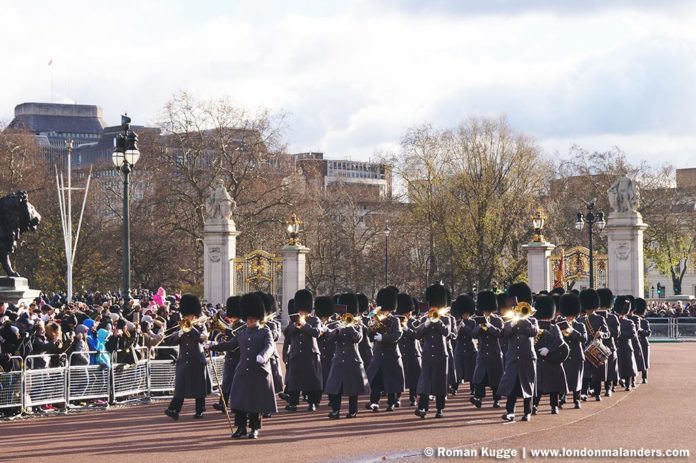 Wachablösung London Buckingham Palace Truppen