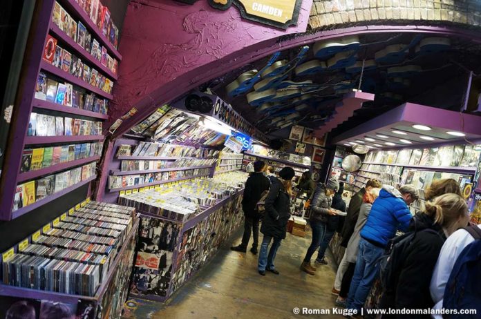 Camden Town Straße vor den Schienen