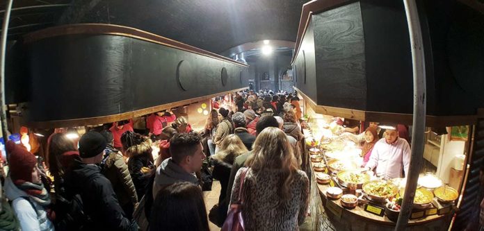 Camden Town Straße vor den Schienen