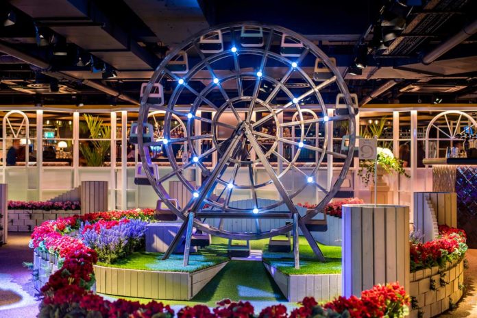 Swingers West End Bar mit Minigolf in London