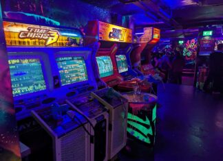Die Videopielebar „NQ64“ in London: Lust auf eine Runde Mario Kart ? NQ64 Bar London Videospielebar Arcade Spielhölle
